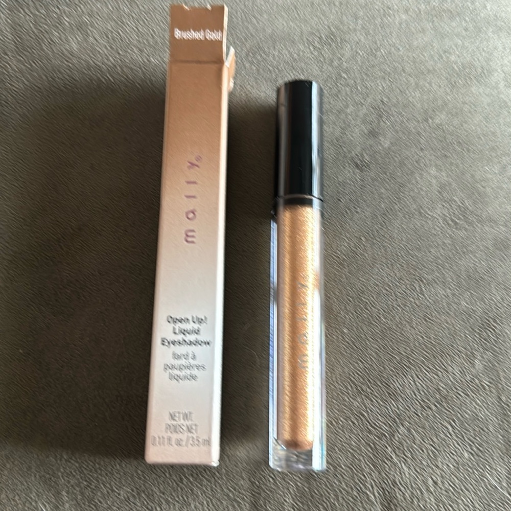 Mally liquid eyeshadow (three available in different colors)